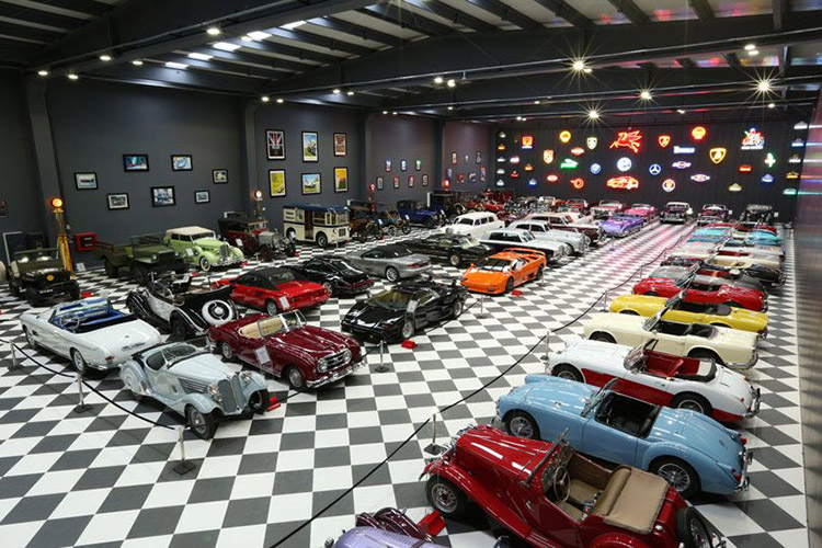 Key Müzesi: 7.000 m² alana yayılan Mayıs - 2015'te açılan otomobil müzesi.. İzmir Gezi Rehberi..
