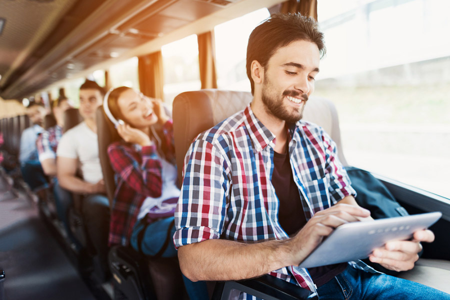 Otobüs Bileti Alırken Nelere Dikkat Edilmeli? Otobüs bilet alırken konfor ve rahatlık en önemli kavramlardan birisi, aynı zamanda son yıllarda oldukça popüler olan wi-fi hizmeti de, yolculuğunuz süresince hem zaman geçirmenize yardımcı olacaktır, hem de eğlenmenize..