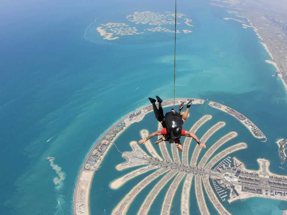 Palm Cumeyra, Dubai. Dünya’nın Paraşütlü Atlama İçin En iyi 6 Yeri..